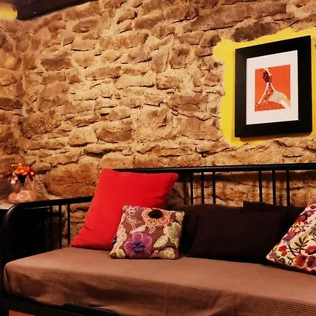 La Casa Amarilla *