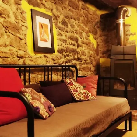 La Casa Amarilla